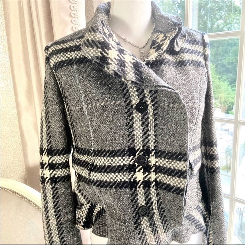Burberry short gray metallic plaid wool jacket - Picture 8 of 13